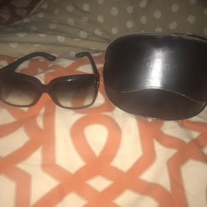 Authentic! Gucci Shades!!!! Hot!!!🕶🔥